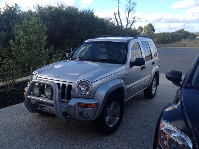 2004 JEEP CHEROKEE LIMITED (4x4) KJ