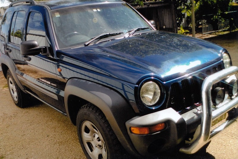 2002 JEEP CHEROKEE SPORT (4x4) KJ