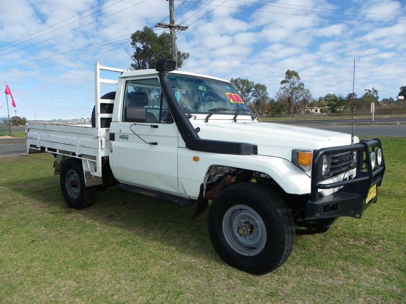 1993 TOYOTA LANDCRUISER HZJ75 WNM-986