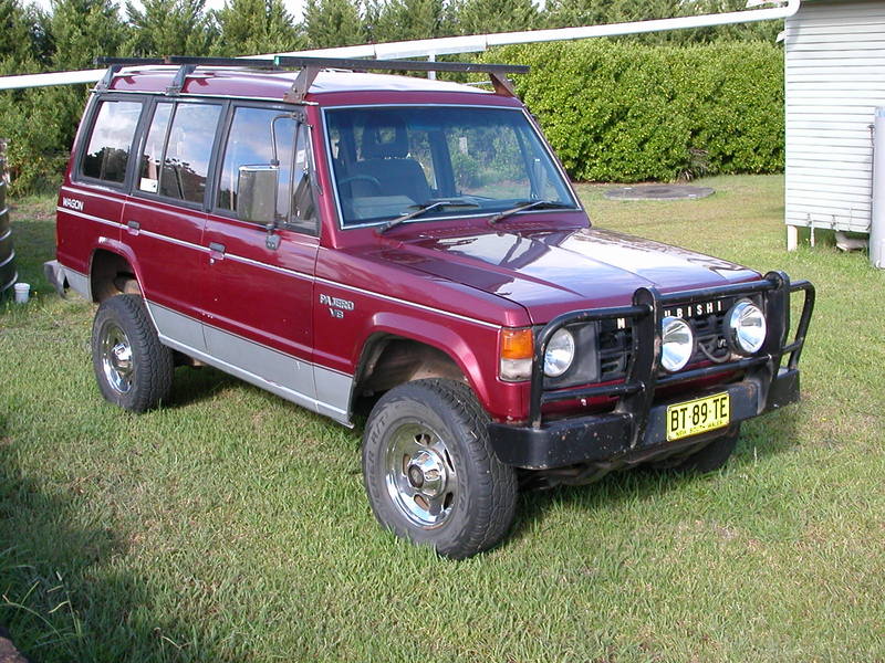 1989 MITSUBISHI PAJERO SUPERWAGON (4x4) NG