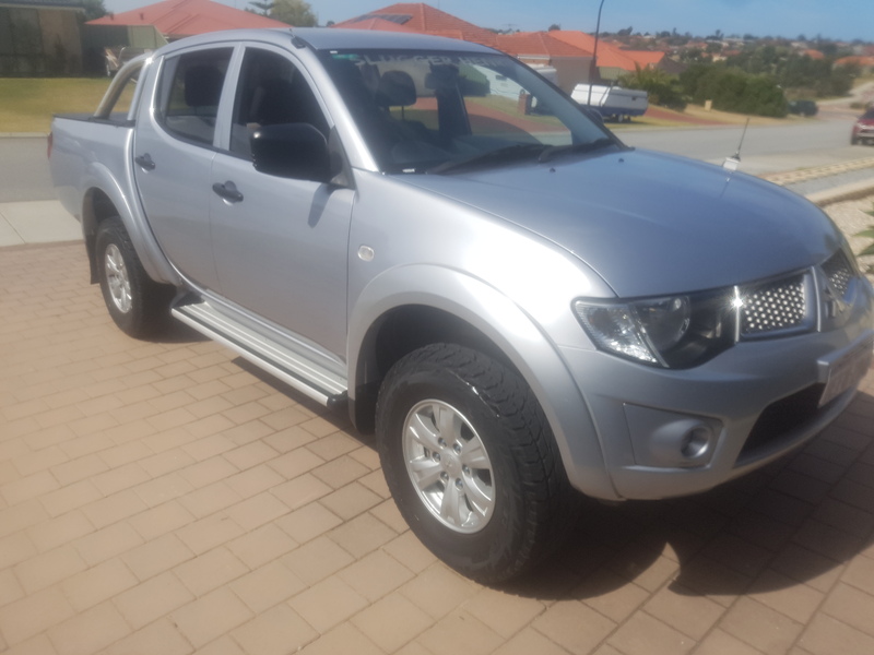 2013 MITSUBISHI TRITON GL-R (4x4) MN MY13