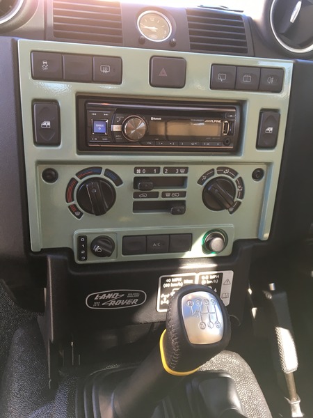 2015 LAND ROVER DEFENDER 110 HERITAGE EDITION (4x4) MY16