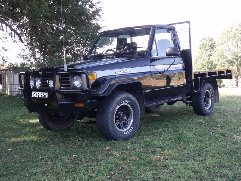 1992 TOYOTA LANDCRUISER (4x4) HZJ75RP