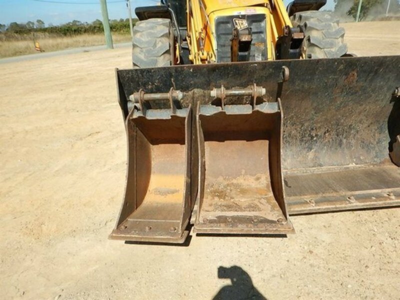 0 JCB 4CX