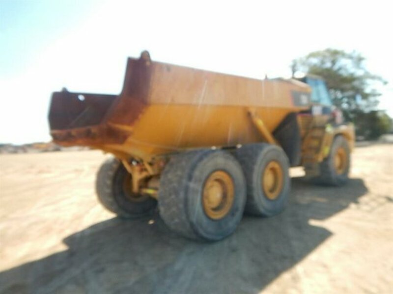 0 CAT 730 6x6