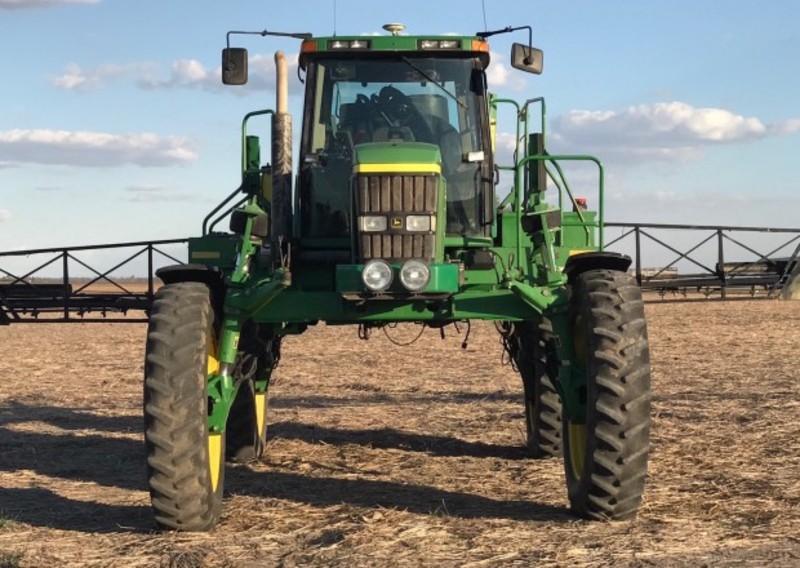 JOHN DEERE 4710 Sprayer