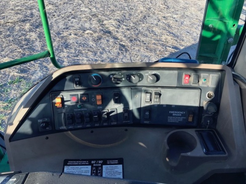 JOHN DEERE 4710 Sprayer