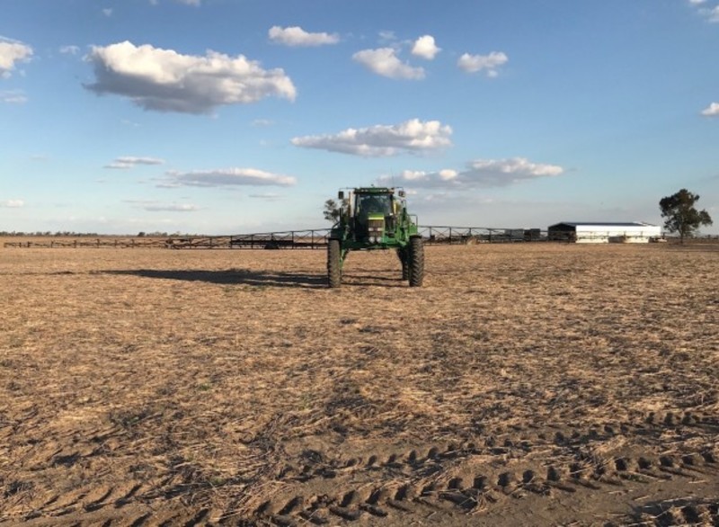 JOHN DEERE 4710 Sprayer