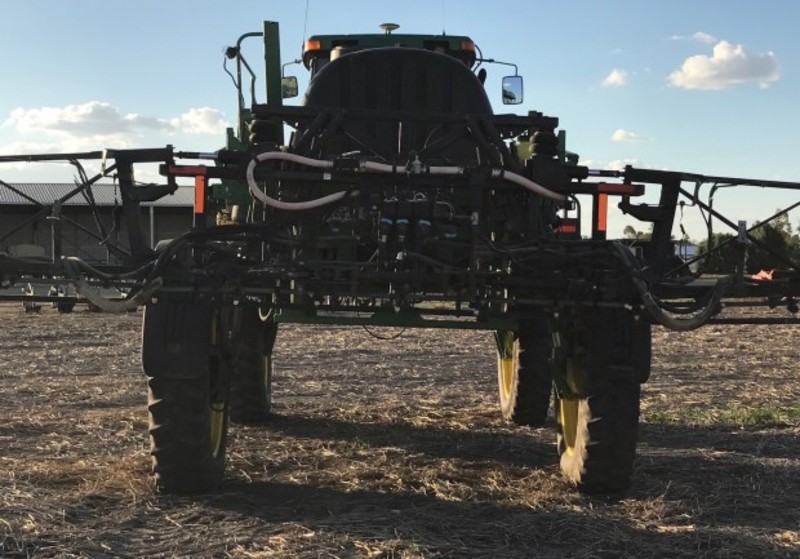 JOHN DEERE 4710 Sprayer