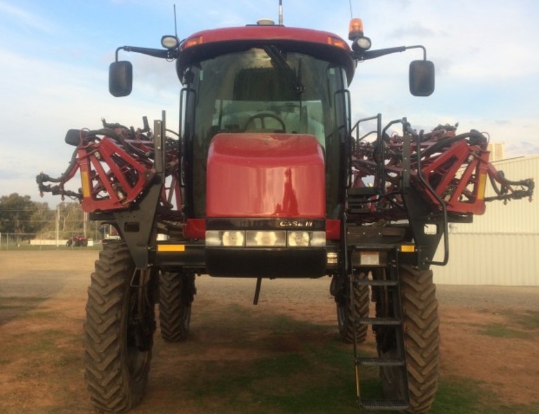 Case IH 4430 Sprayer