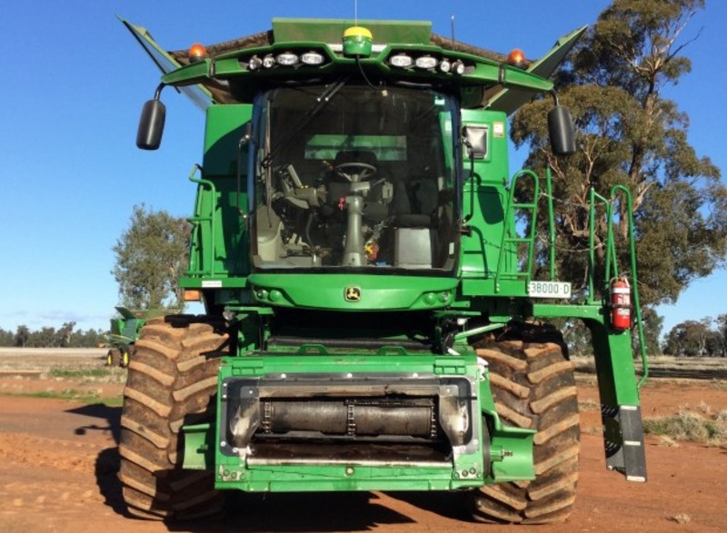 2014 JOHN DEERE S690 HarvesterHeader