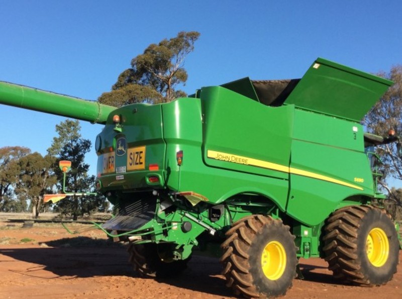 2014 JOHN DEERE S690 HarvesterHeader