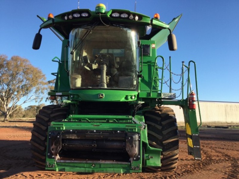 JOHN DEERE S690 HarvesterHeader