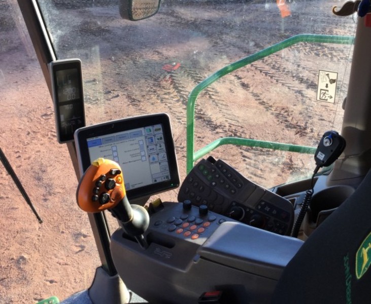 JOHN DEERE S690 HarvesterHeader