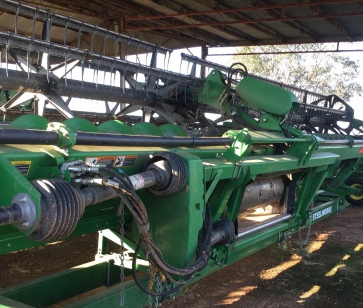 JOHN DEERE S690 HarvesterHeader