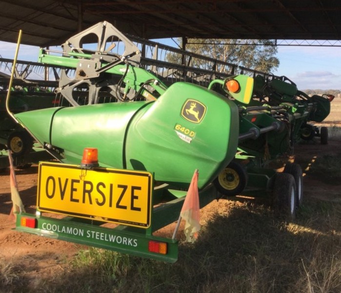 JOHN DEERE S690 HarvesterHeader