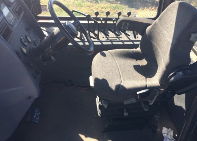 Challenger 85D Tractor