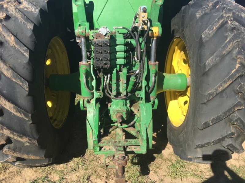 JOHN DEERE 8300 Tractor