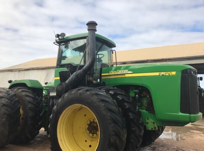 JOHN DEERE 9420 Tractor