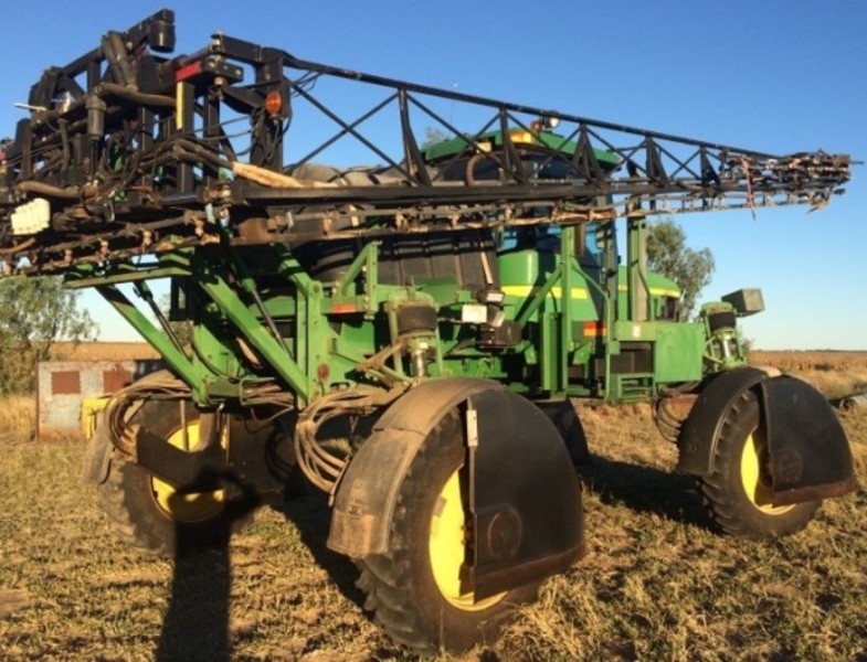 JOHN DEERE 4700 Sprayer