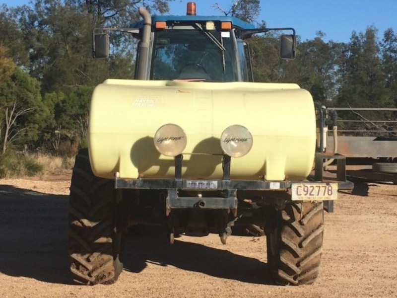 NEW HOLLAND 8970 Tractor