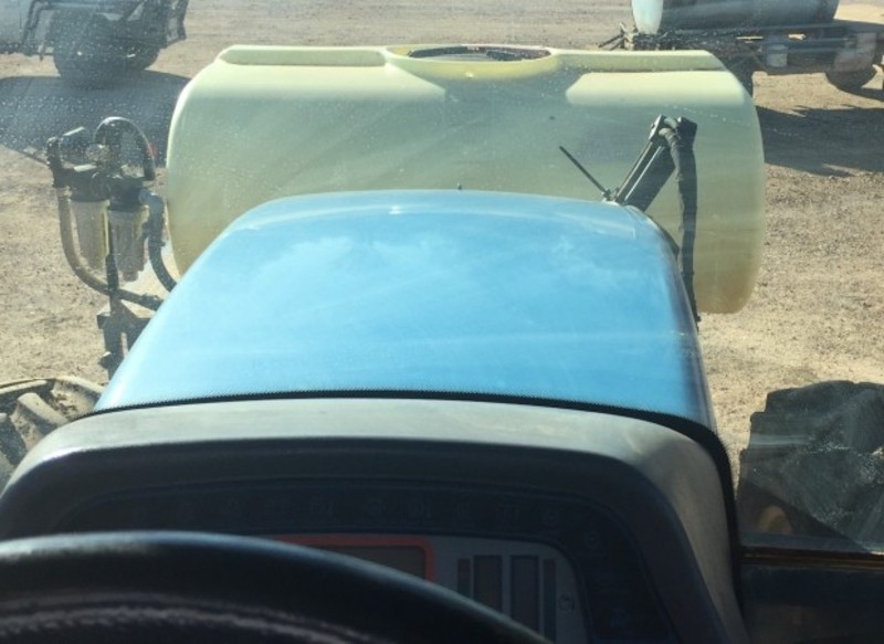 NEW HOLLAND 8970 Tractor