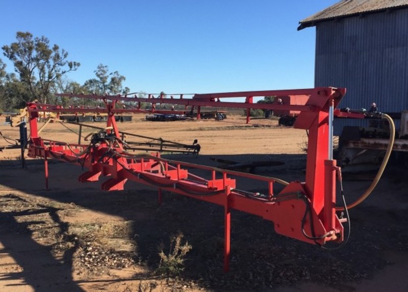 Custom 24M Sprayer