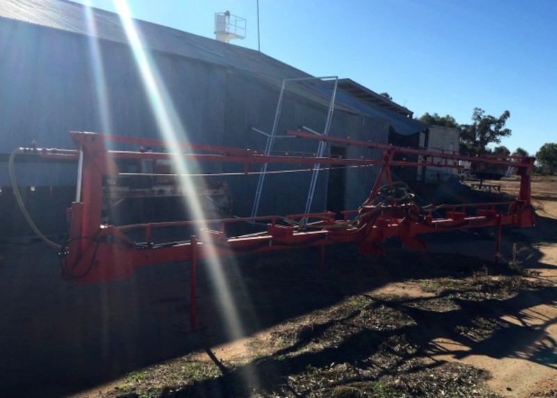 Custom 24M Sprayer