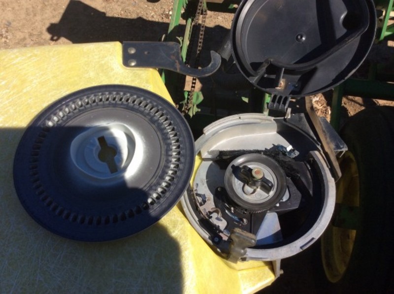 JOHN DEERE 1700 Seeding Planting Equip