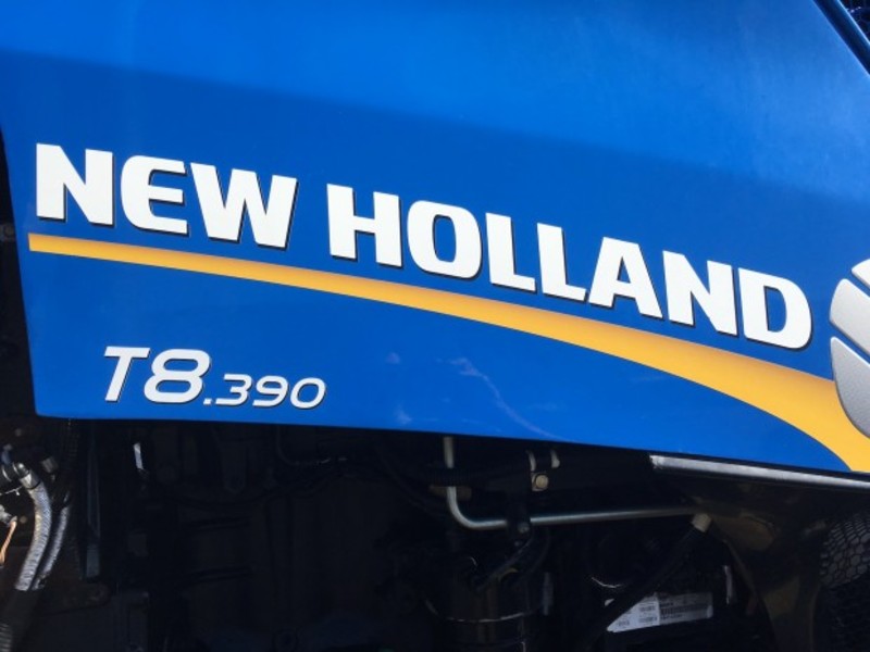 NEW HOLLAND T8.390 Tractor