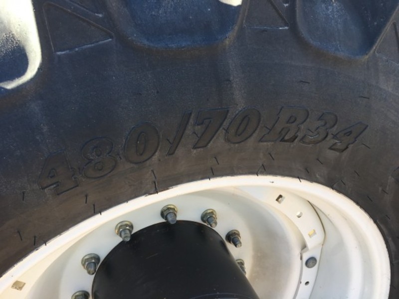 NEW HOLLAND T8.390 Tractor