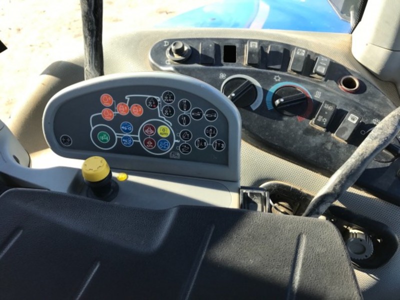 NEW HOLLAND T8.390 Tractor