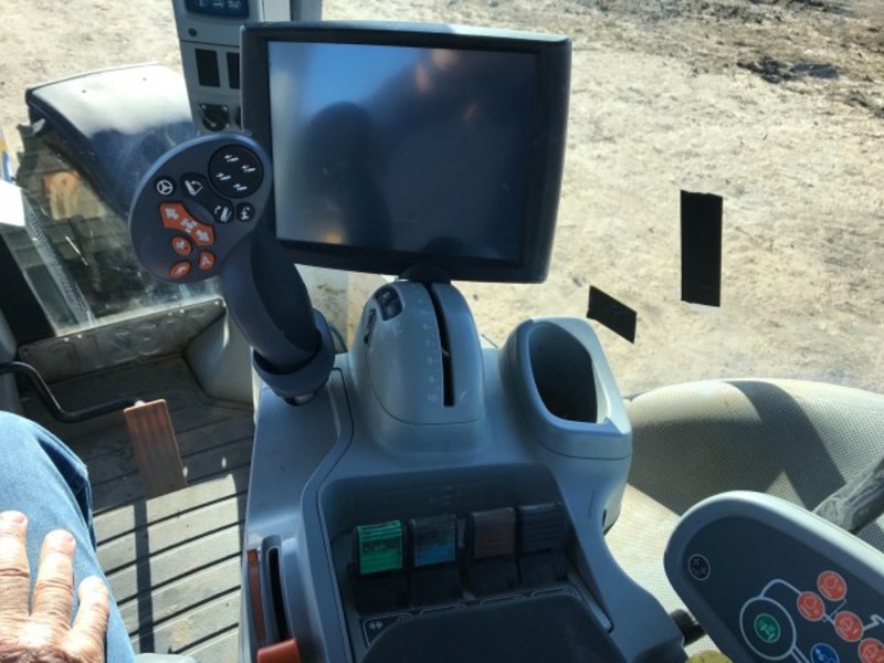 NEW HOLLAND T8.390 Tractor