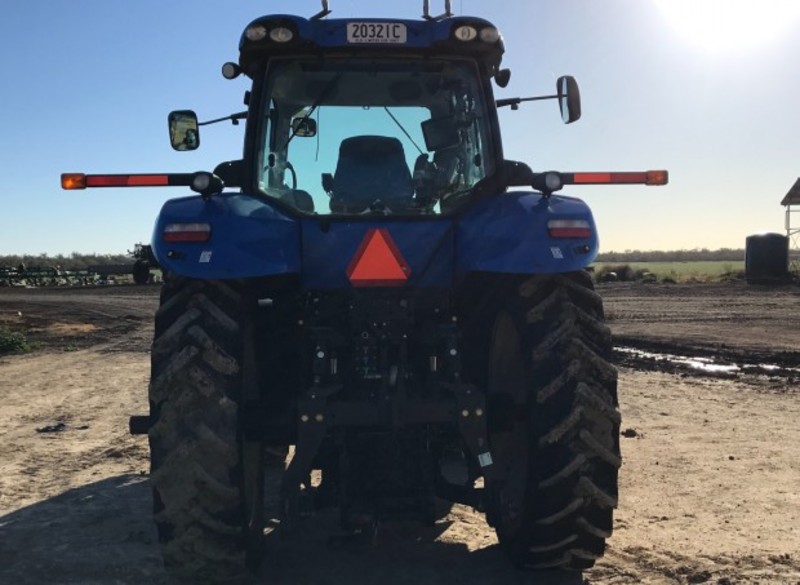 NEW HOLLAND T8.390 Tractor