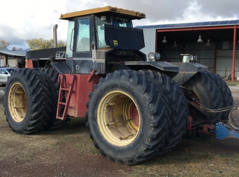 Versatile 876 Tractor