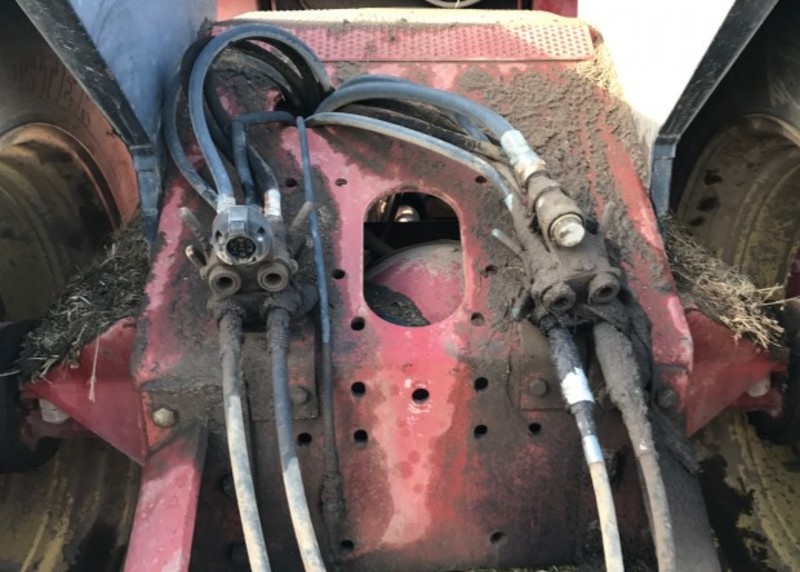 Versatile 876 Tractor
