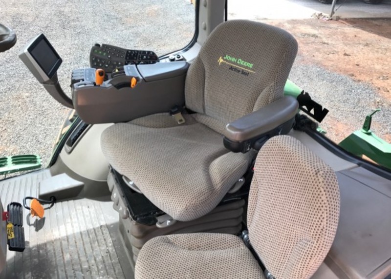 JOHN DEERE 8360R Tractor