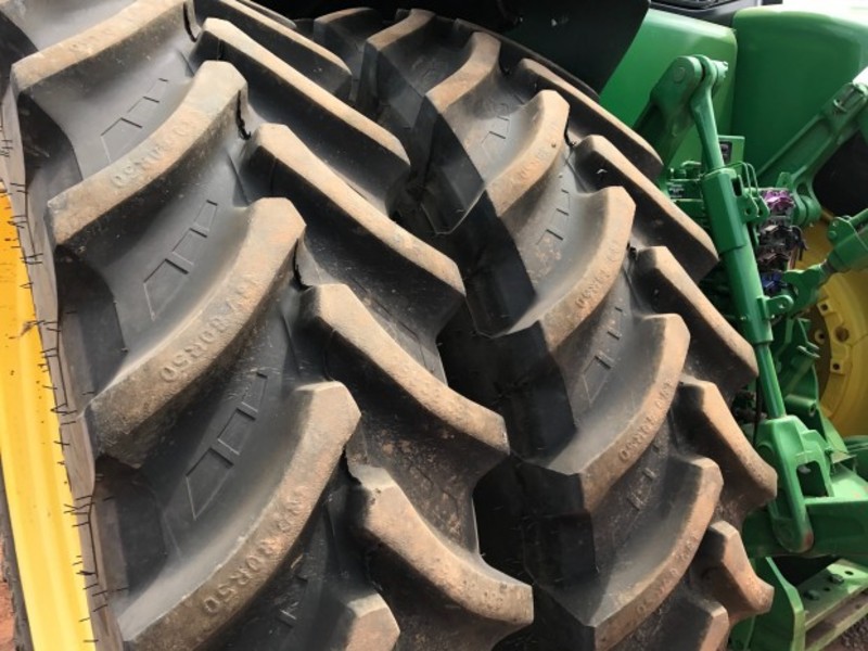 JOHN DEERE 8360R Tractor