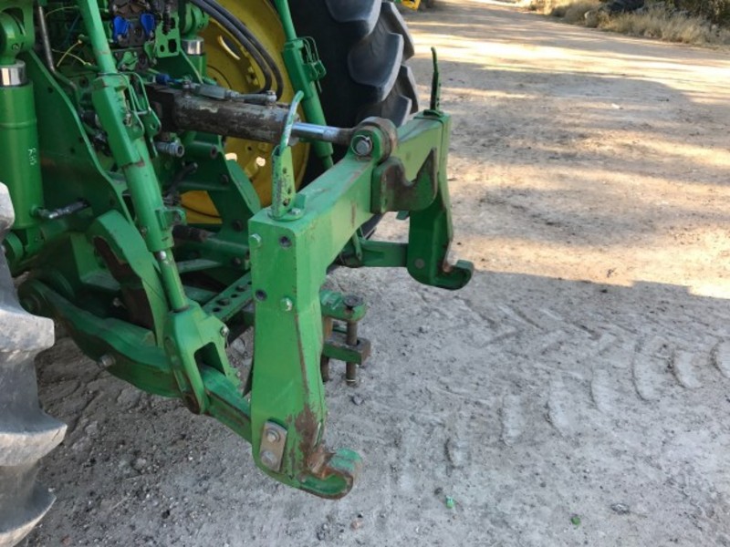 JOHN DEERE 8245R Tractor
