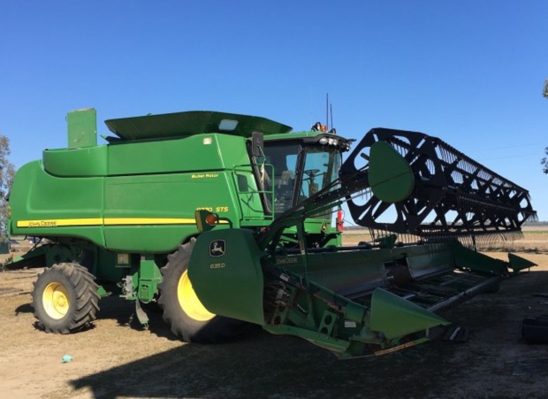 JOHN DEERE 9770 STS Harvester