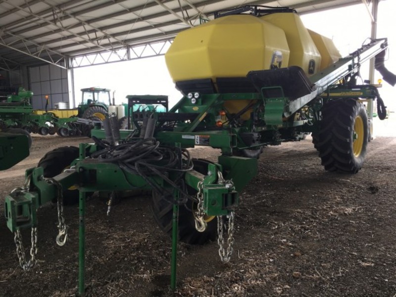 JOHN DEERE 1910 SeedingPlanting Equip