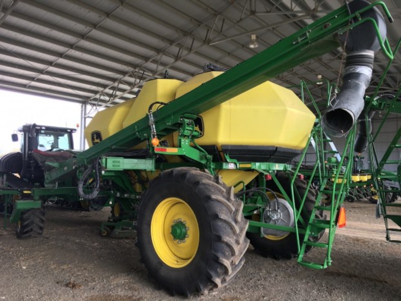 JOHN DEERE 1910 SeedingPlanting Equip