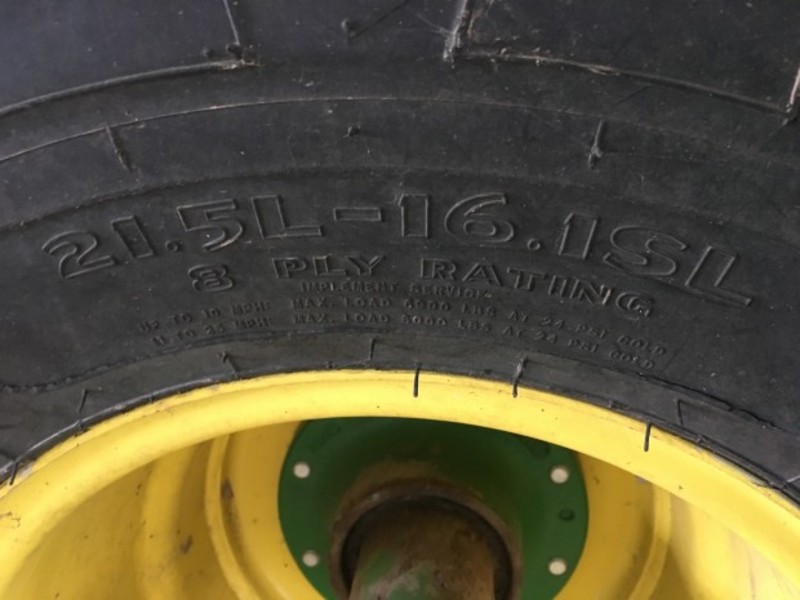 JOHN DEERE 1910 SeedingPlanting Equip