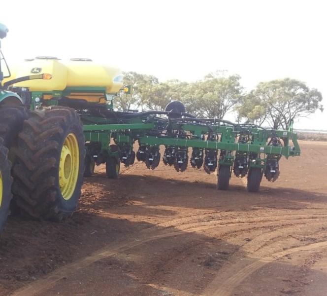 2014 JOHN DEERE 1790 Seeding Planting Equip