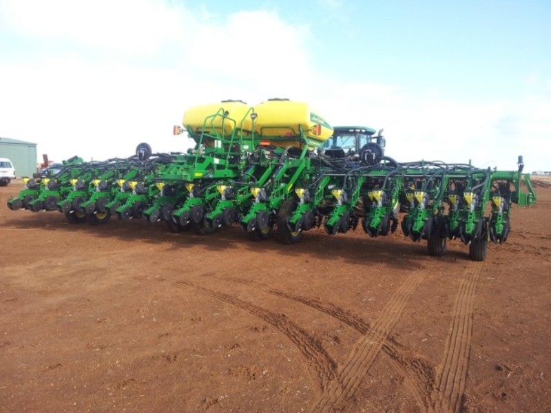 2014 JOHN DEERE 1790 Seeding Planting Equip