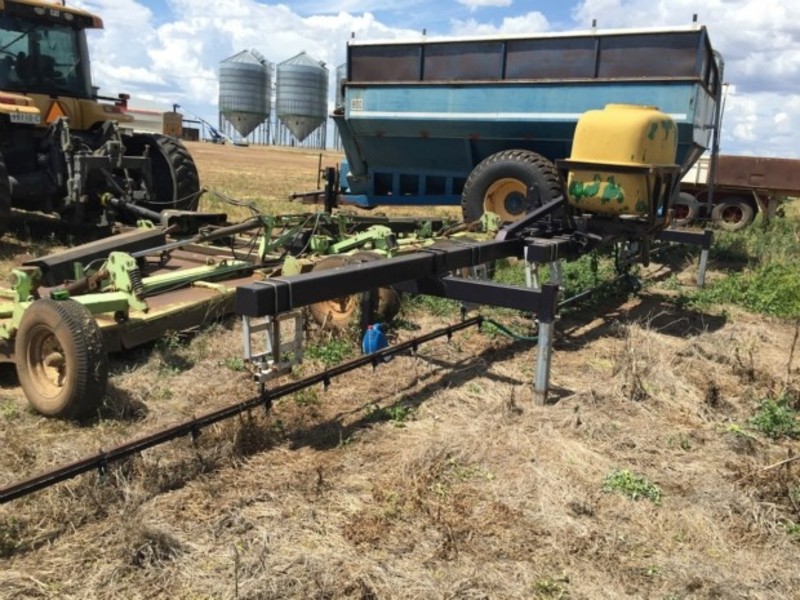 Custom 12m boom Sprayer