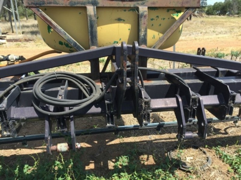 Custom 12m boom Sprayer
