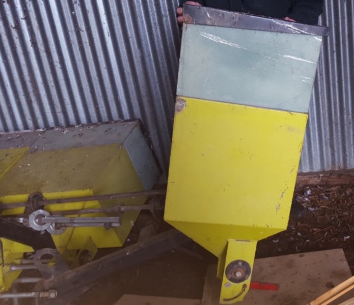 Big Rig Fertiliser Boxes Seeding Planting Equip