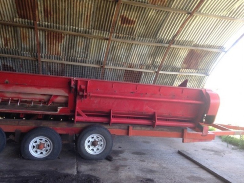 MASSEY FERGUSON 1100 Harvester Header