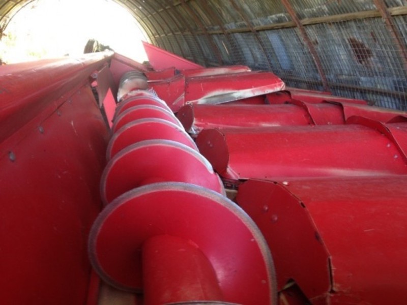 MASSEY FERGUSON 1100 Harvester Header